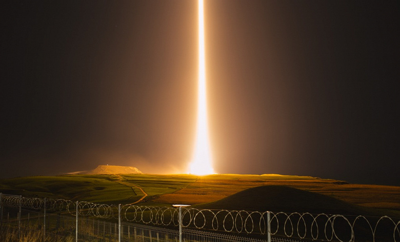 Rocket Lab запустила радиолокационный щит Земли в миссии Get the Hawk Outta Here из Новой Зеландии